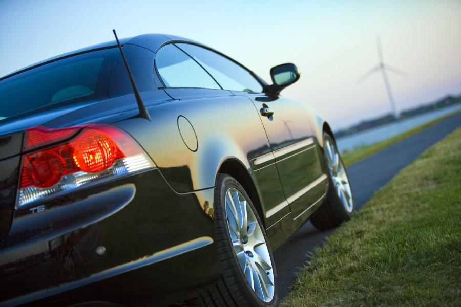  Volvo C70 T5 2005 года  (фото 71 из 93)